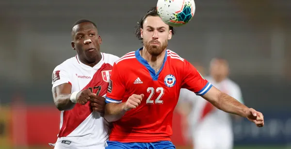 Ben Brereton Díaz ante Perú.