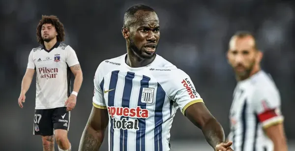 Cecilio Waterman con la camiseta de Alianza Lima.