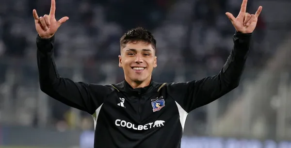 Damián Pizarro celebrando.