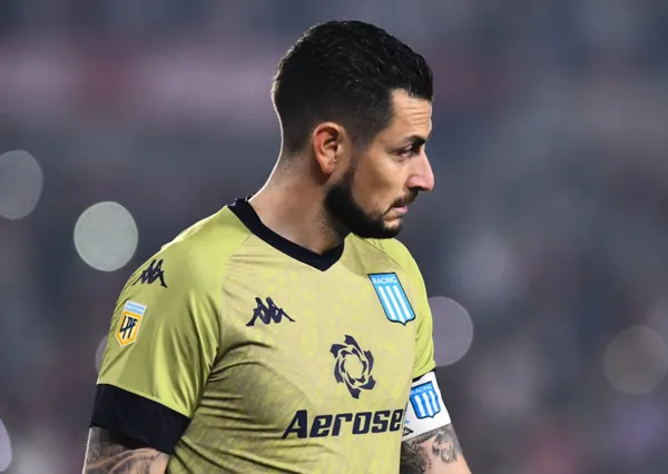 El arquero nacional podría estar viviendo sus últimos días en Argentina y suena en Chile nuevamente.