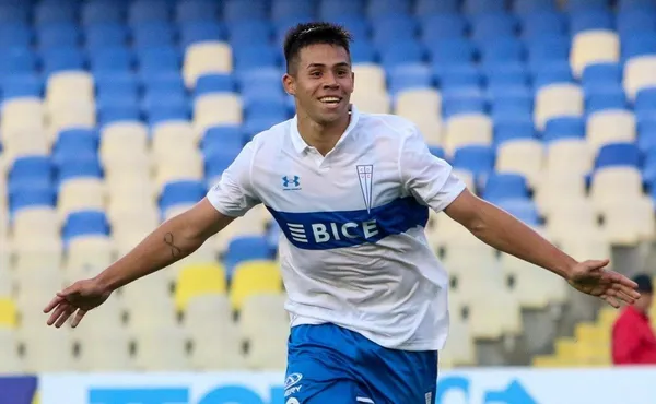 El delantero chileno tendría un gran impulso monetario si recala en el país europeo.