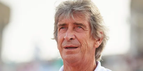 El entrenador chileno no ocultó su molestia en conferencia de prensa.