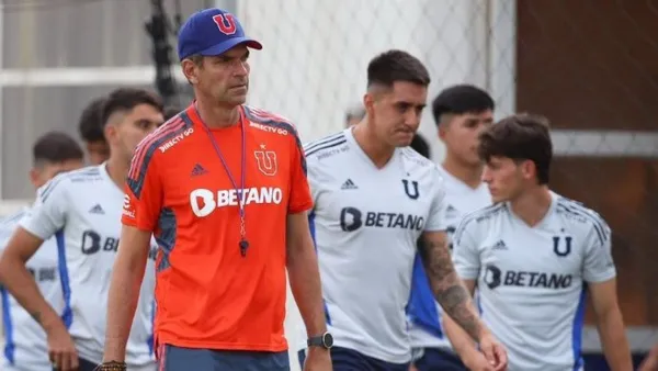 El entrenador de Universidad de Chile estaría meditando sobre su regreso.