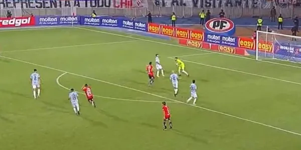 El joven volante de Colo Colo está siendo la figura del encuentro.
