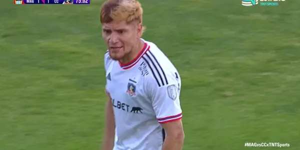 El jugador de Colo Colo perdió la compostura cuando lo sustituyeron.