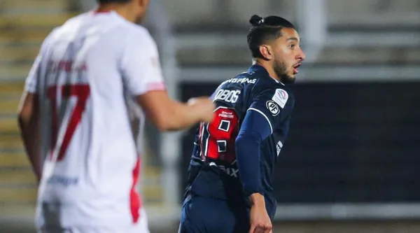 El jugador que actualmente está cortado por el técnico de la U de Chile, se vería obligado a cambiar de club.