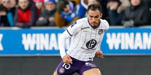 El lateral izquierdo de la selección chilena deja rápidamente la Ligue 1.