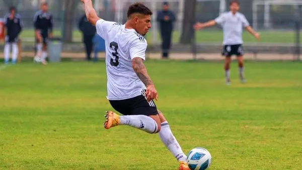 El uruguayo vio la tarjeta roja a los 85' minutos.