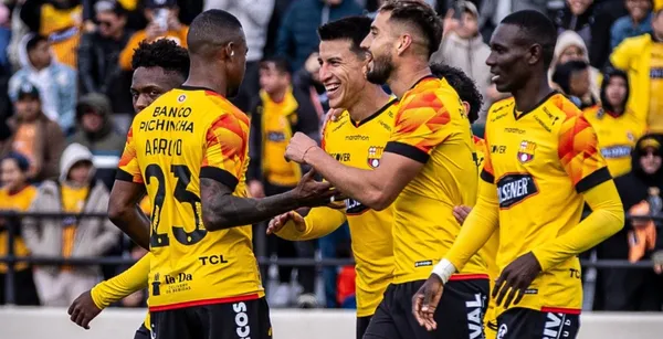 En el Barcelona SC están expectantes por el debut del chileno.