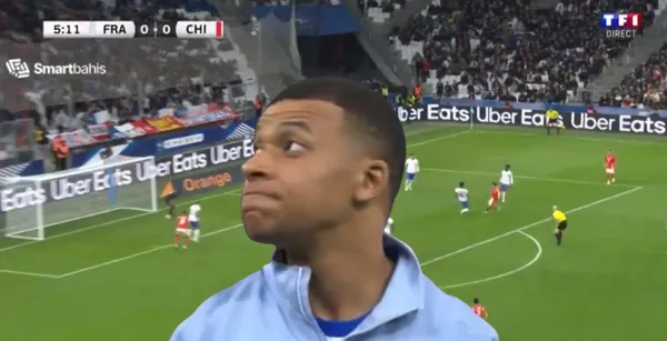 Kylian Mbappé fue recibido con pifias en el Vélodrome.