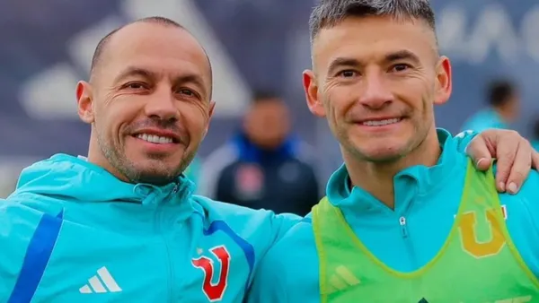 Marcelo Díaz y Charles Aránguiz se reencontraron en la 'U'. Foto: Universidad de Chile