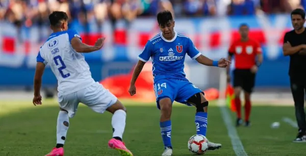Marcelo Morales y Óliver Rojas en Universidad de Chile vs. Audax Italiano.