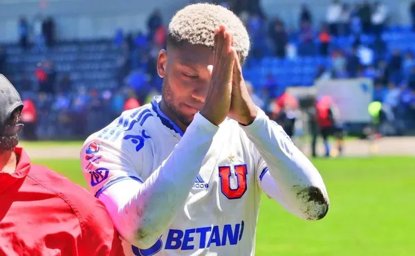 Tras ser el primero en finiquitar su contrato con el Romántico Viajero, Junior Fernandes regresó a Europa donde vive su pareja.