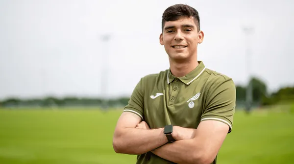 Vicente Reyes irá al Braintree Town durante tres semanas.