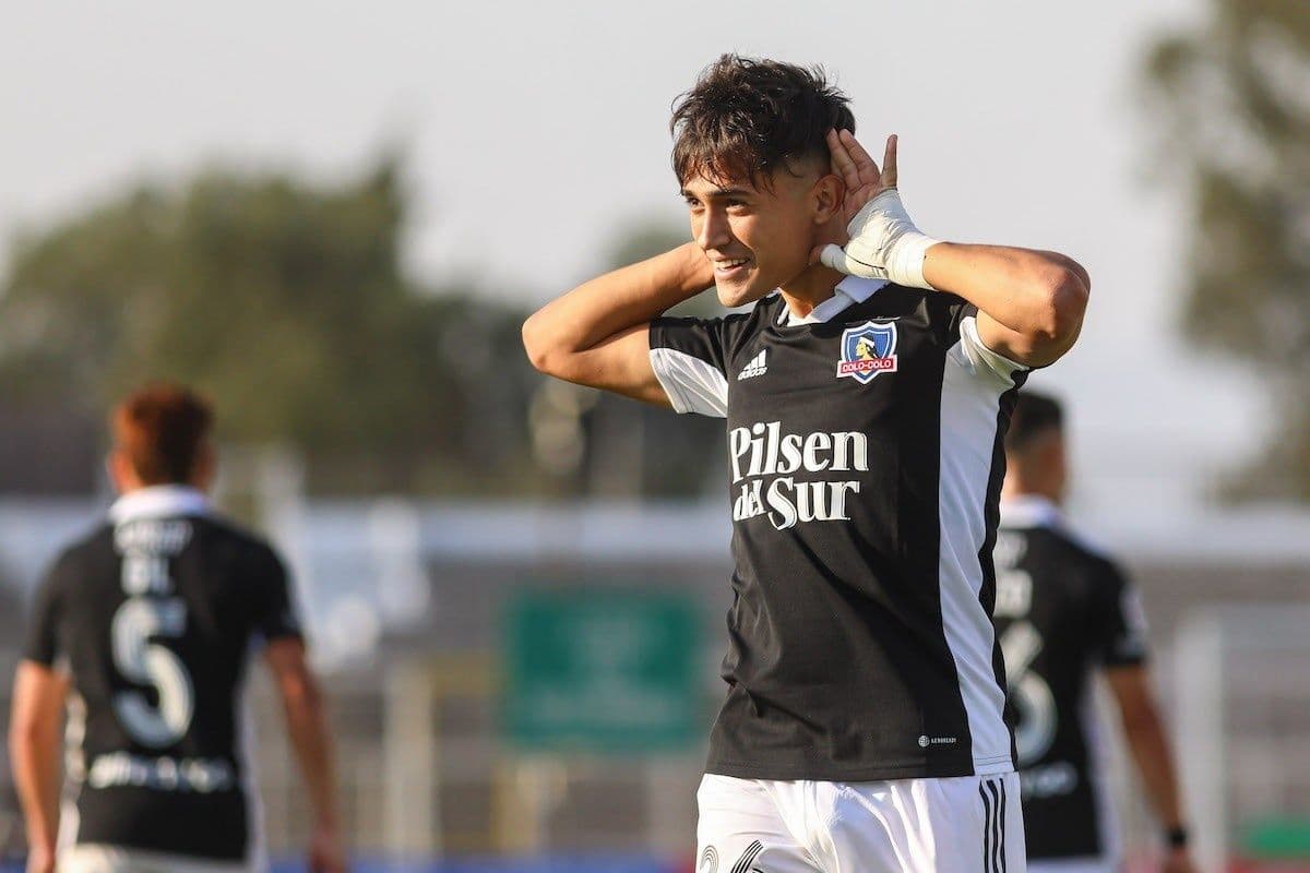 A meses de la llegada del Pibe de Oro a River Plate, el representante del jugador se fue con todo contra la dirigencia de Colo Colo.
