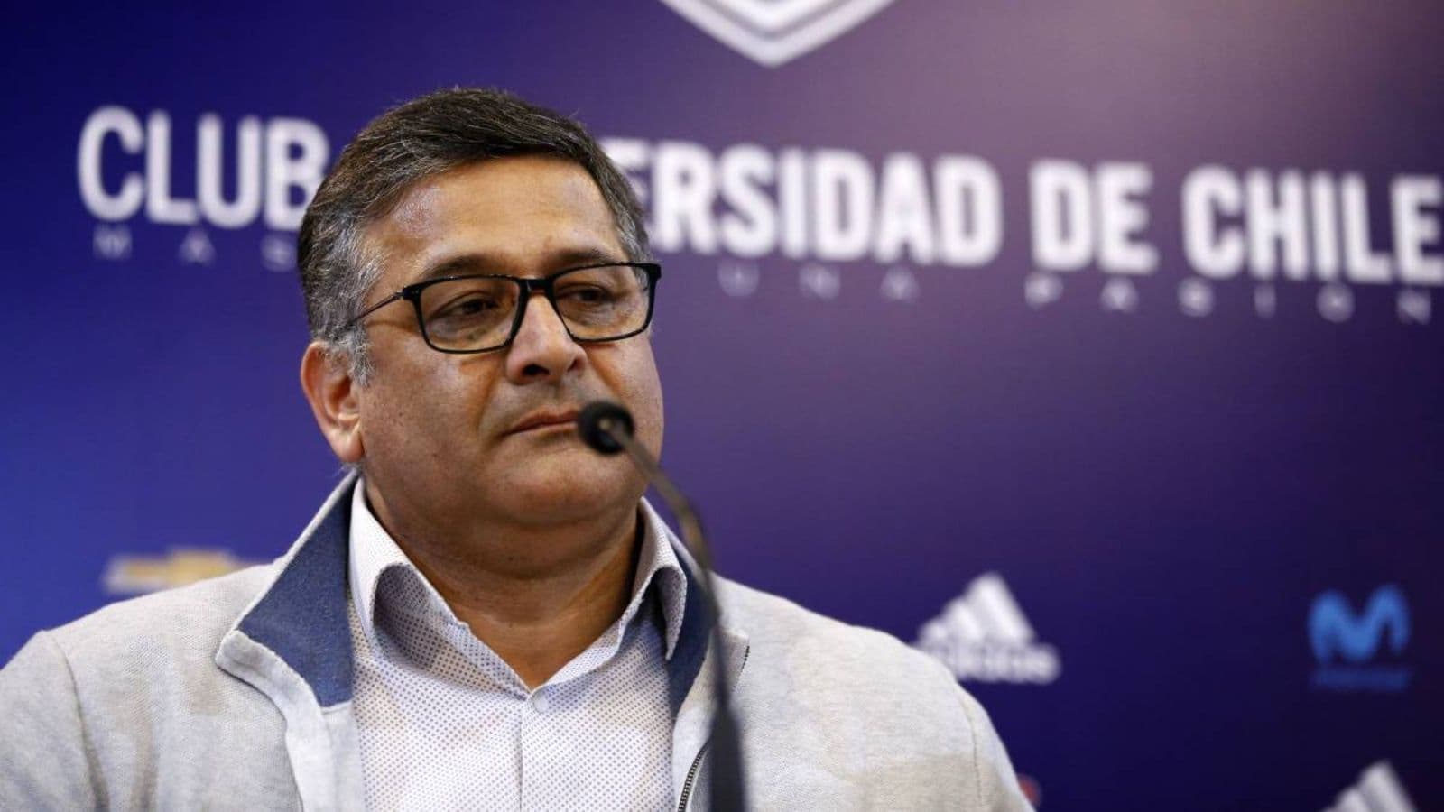 A pesar de que varios jugadores históricos lo postularon como la primera opción, quien fuera Gerente Deportivo de la ‘U’, se bajó de la pelea.