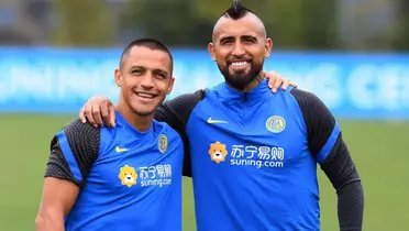 Alexis Sánchez y Arturo Vidal compartiendo camiseta en Inter de Milán.