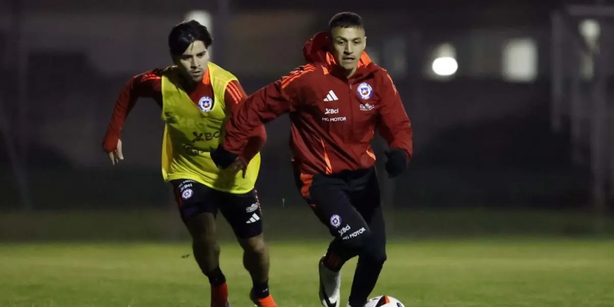 Alexis Sánchez y Víctor Dávila no se han logrado juntar de buena forma en el primer tiempo.