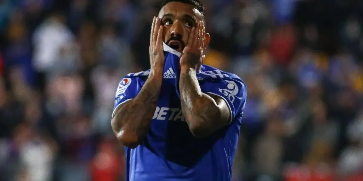 Ante un paupérrimo segundo semestre, en la Universidad de Chile analizan la posibilidad de ceder a un jugador criticado por los hinchas.