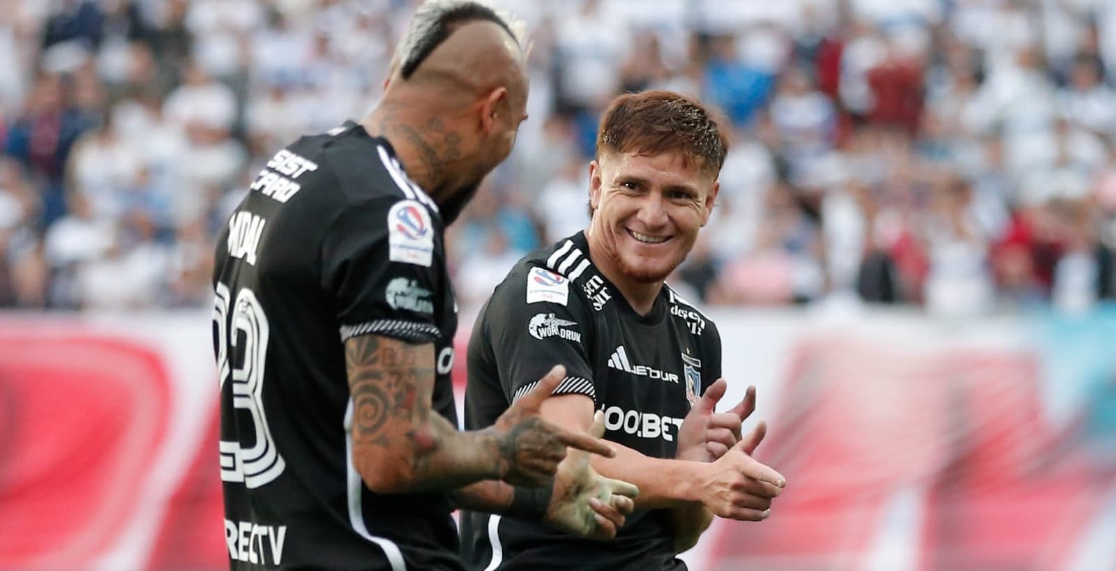 Árturo Vidal y Leonardo Gil.