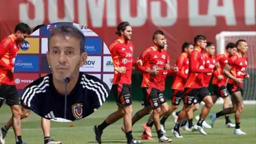 Batista y jugadores de Chile. Foto: redes de La Roja.