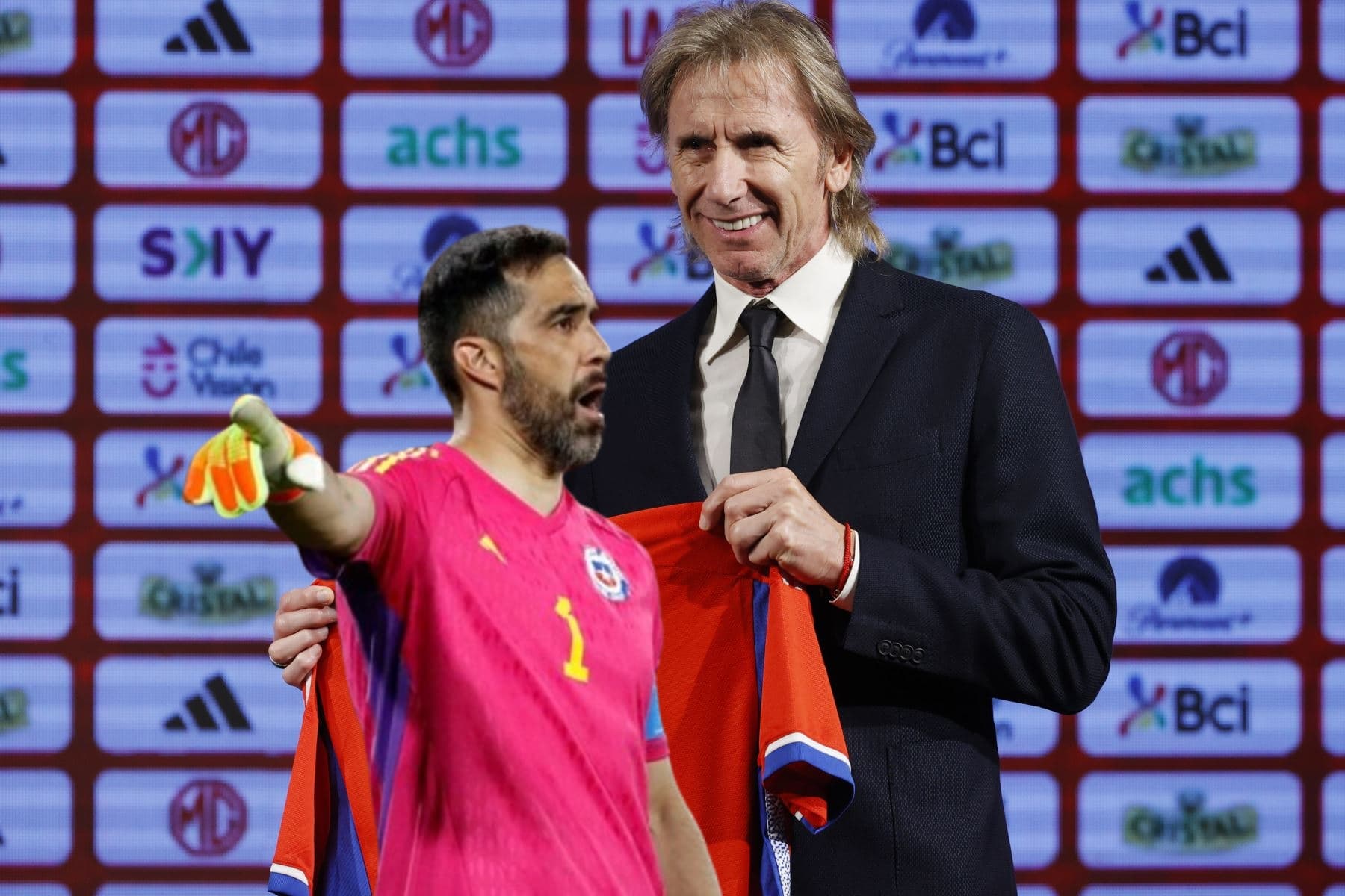 Claudio Bravo - Ricardo Gareca