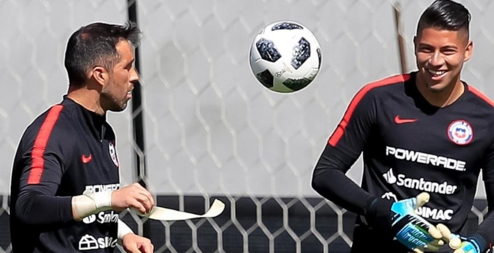 Claudio Bravo y Brayan Cortés.