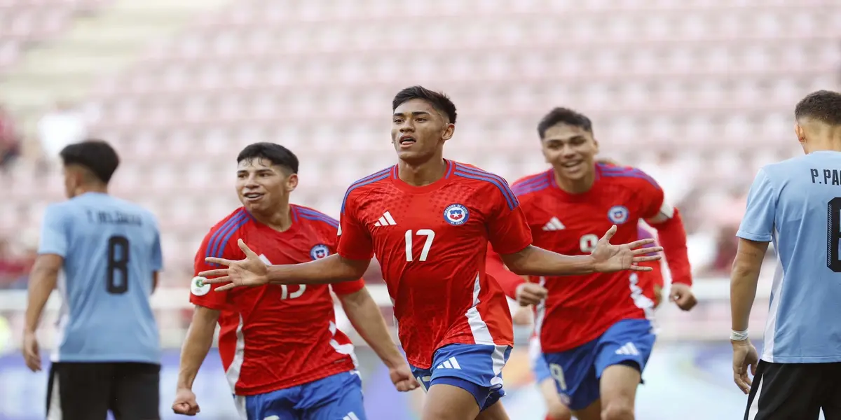 Con un gol en contra de Rossel, La Roja se inclinó ante los charrúas 2-1.