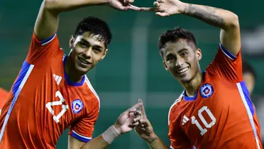 Darío Osorio y Lucas Assadi han coincidido en la U y en la selección chilena.
