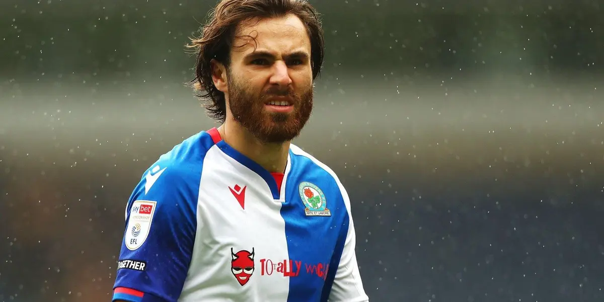 De cara a los amistosos frente a Polonia y Eslovaquia de esta semana, el delantero revelación del fútbol chileno no tuvo la venia de su equipo.