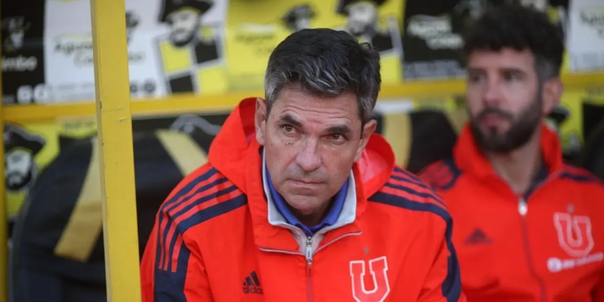 De cara al duelo contra Palestino, el DT argentino pateó el tablero y se retractó de su decisión.