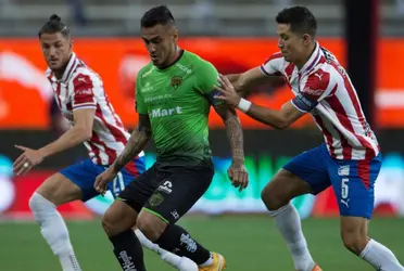 El ariete paraguayo llega a Colo Colo con una difícil misión.