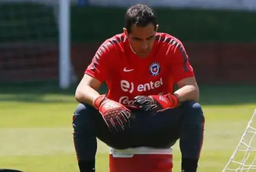 El arquero de la selección chilena se estaría quedando sin respaldo.