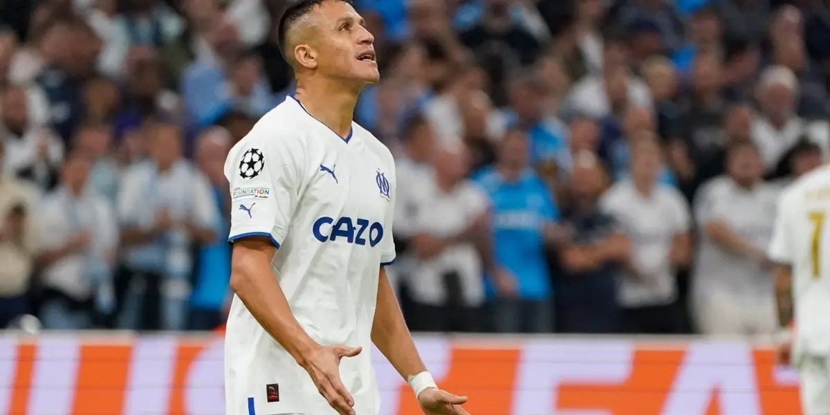 El chileno no se siente conforme con su posición en el equipo y vuelve a criticar a su técnico