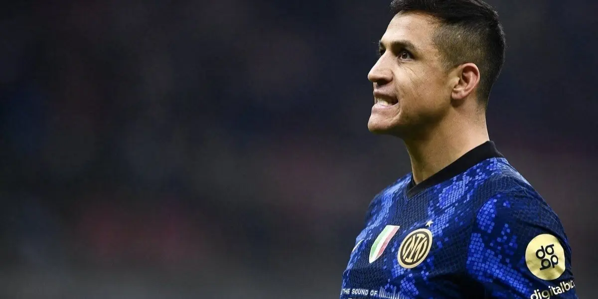 El chileno ya se encuentra en Milán para sumarse al Inter.