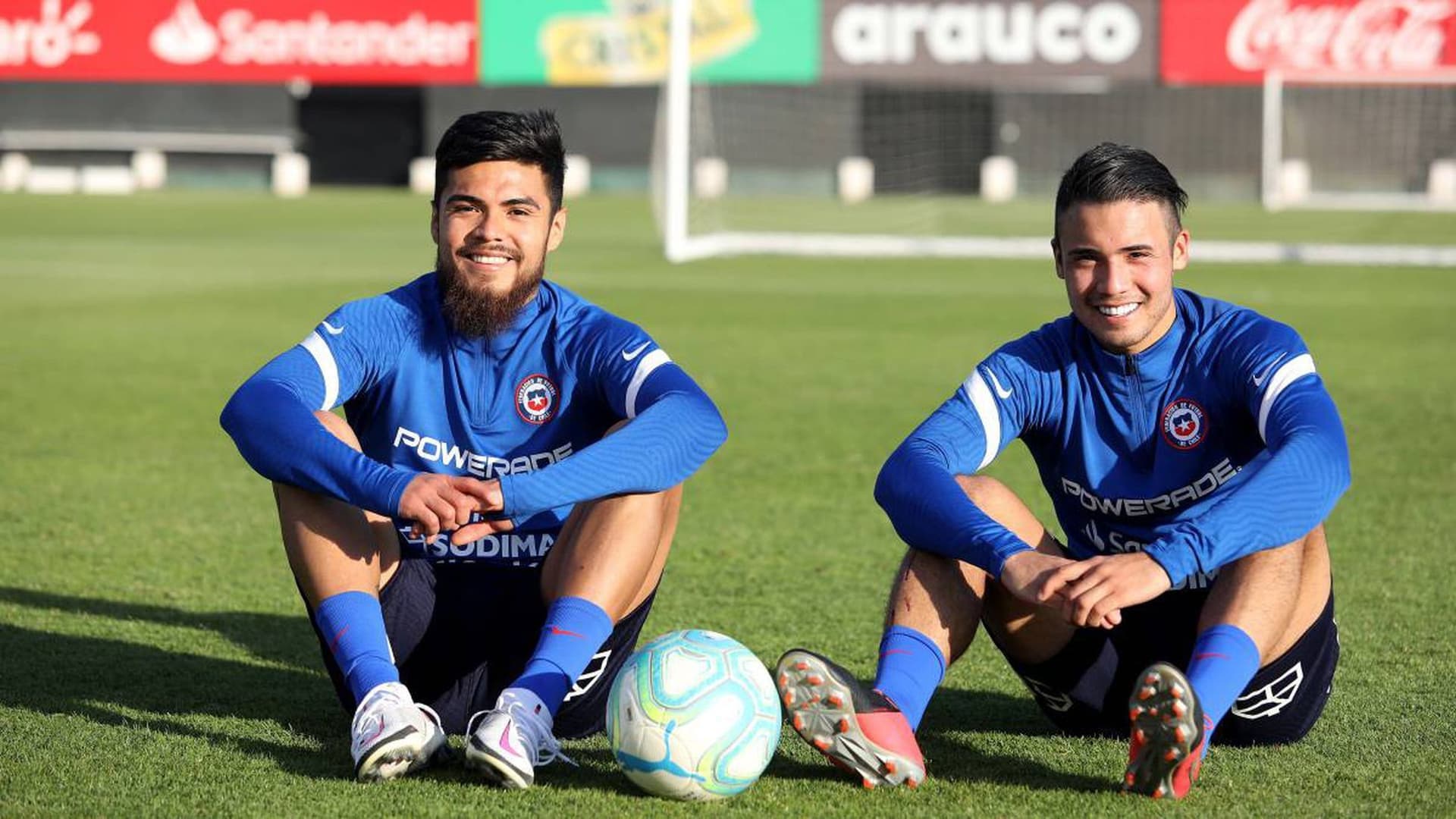 El cuadro albo está teniendo varias dificultades al momento de contratar y sobre todo, para la permanencia de su plantel.