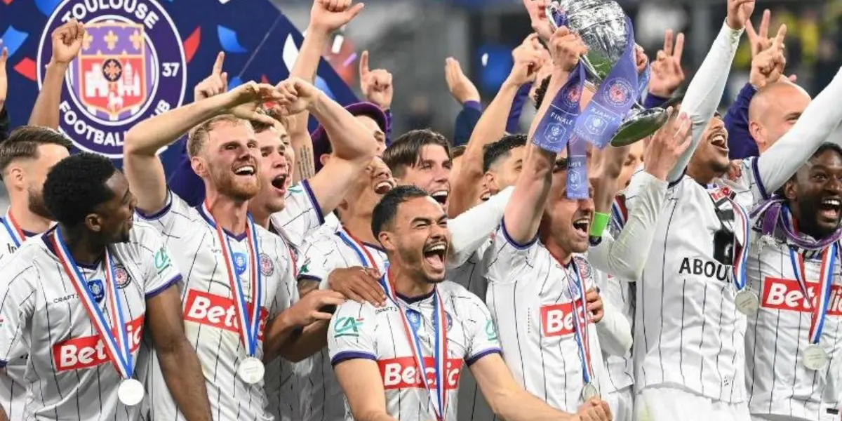 El defensor de la selección chilena consiguió un histórico título en Francia