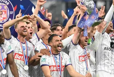 El defensor de la selección chilena consiguió un histórico título en Francia