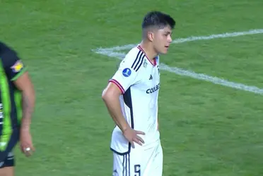 El delantero de Colo Colo ha sido el único que algo ha intentado en ataque.