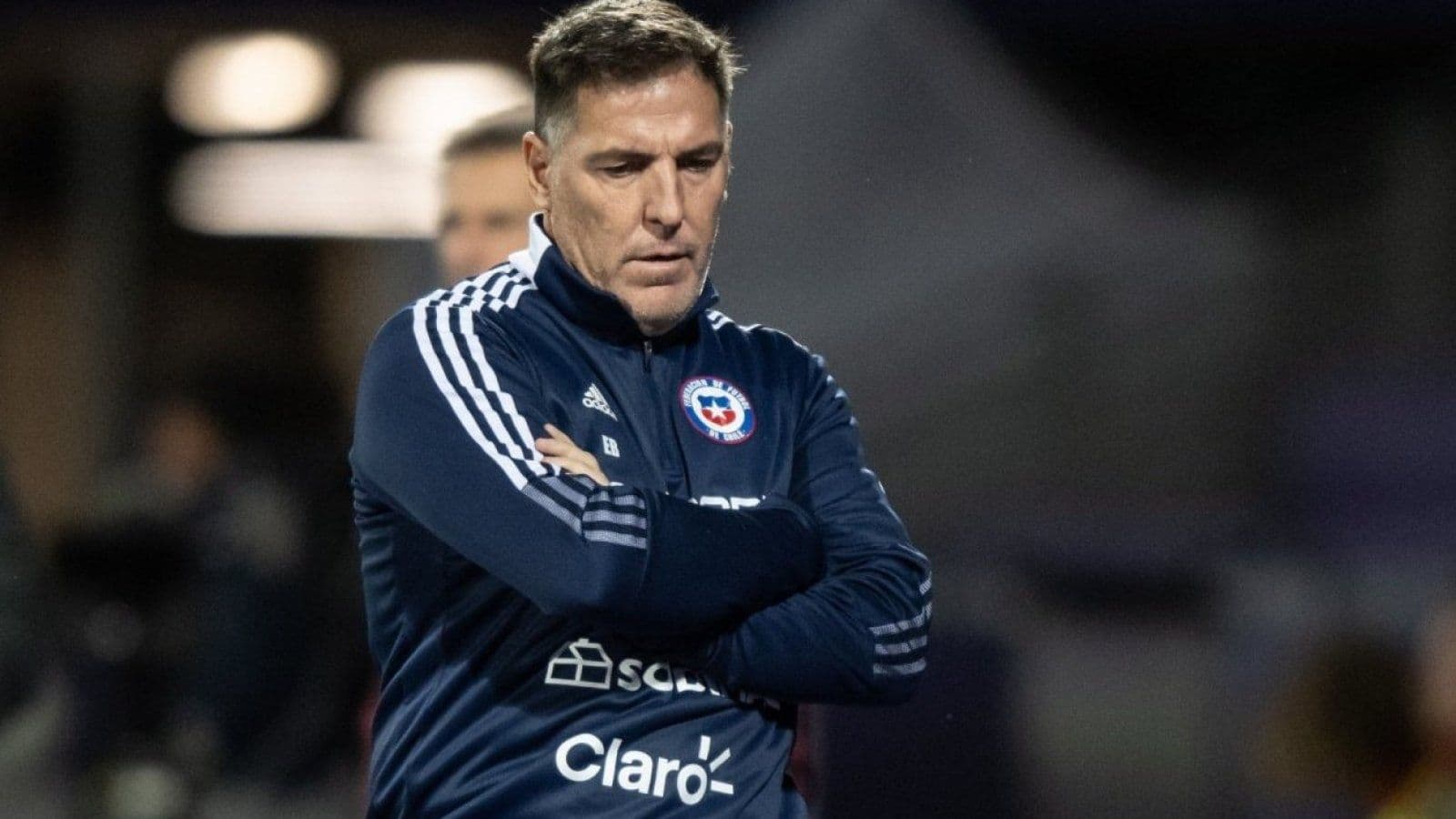 El entrenador argentino aún no conoce de victorias al mando de La Roja. Los hinchas pierden la paciencia y cuestionan el proceso del ‘Toto’.