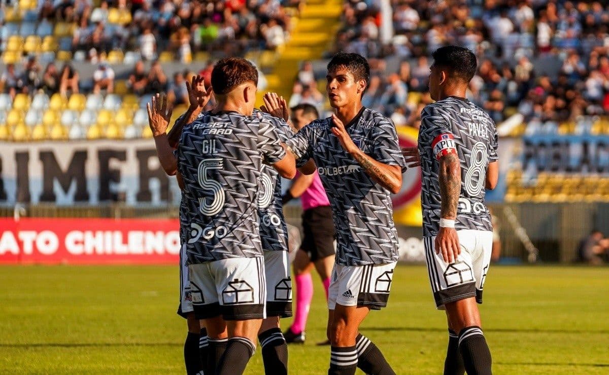 El entrenador argentino boliviano, apuntado últimamente por sus críticas al arbitraje, ensayó un nuevo lateral