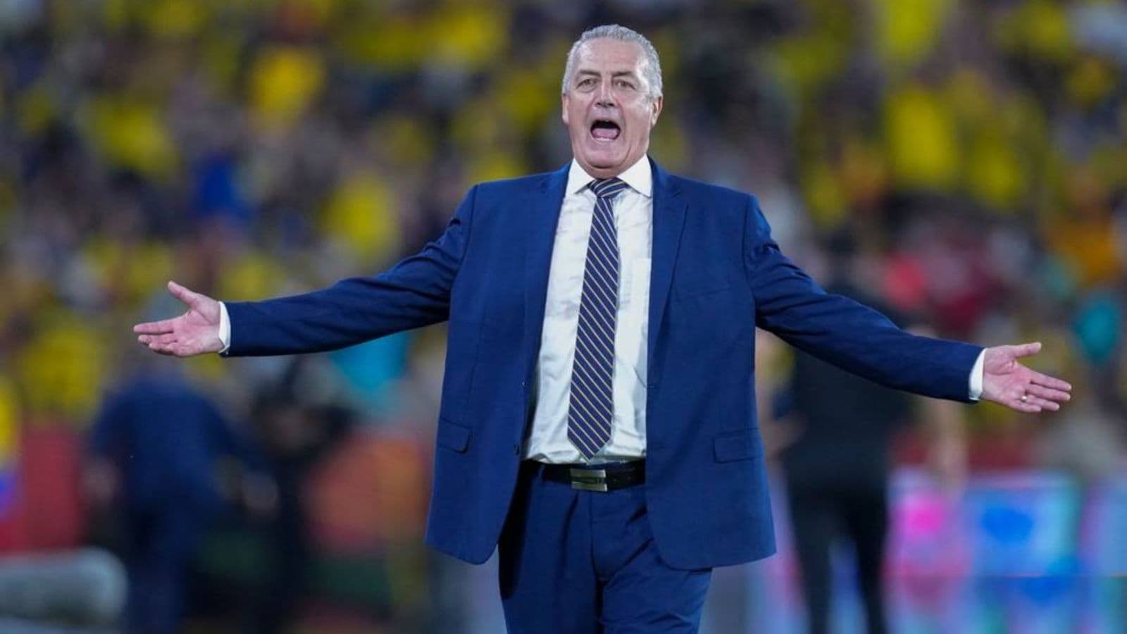 El entrenador aún no se conforma con la salida del polémico jugador desde su nómina. Incluso el DT prometió dedicar la participación de Ecuador a Castillo.