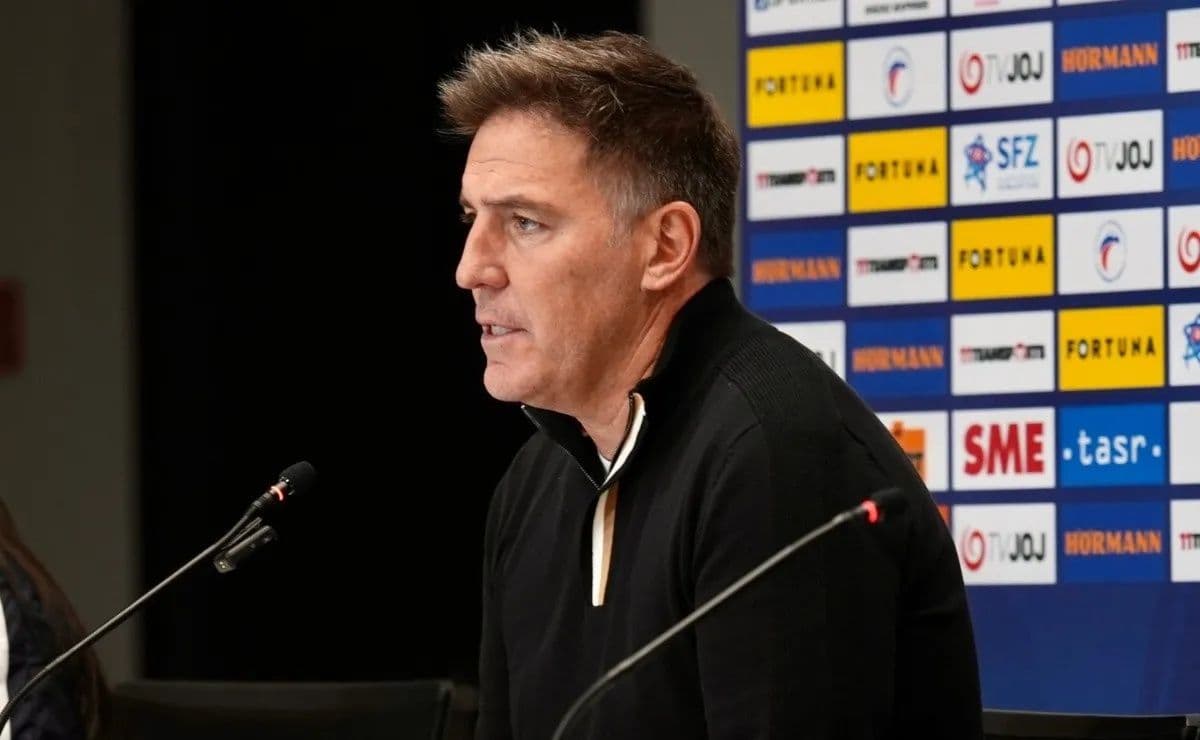El entrenador de la Selección chilena realizó el balance de los duelos ante Polonia y Eslovaquia, pese a que se perdió y empató respectivamente.