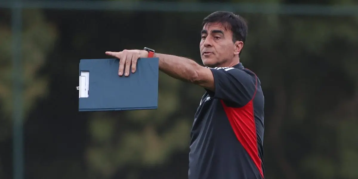 El entrenador de los albos sorprendería con la confirmación.