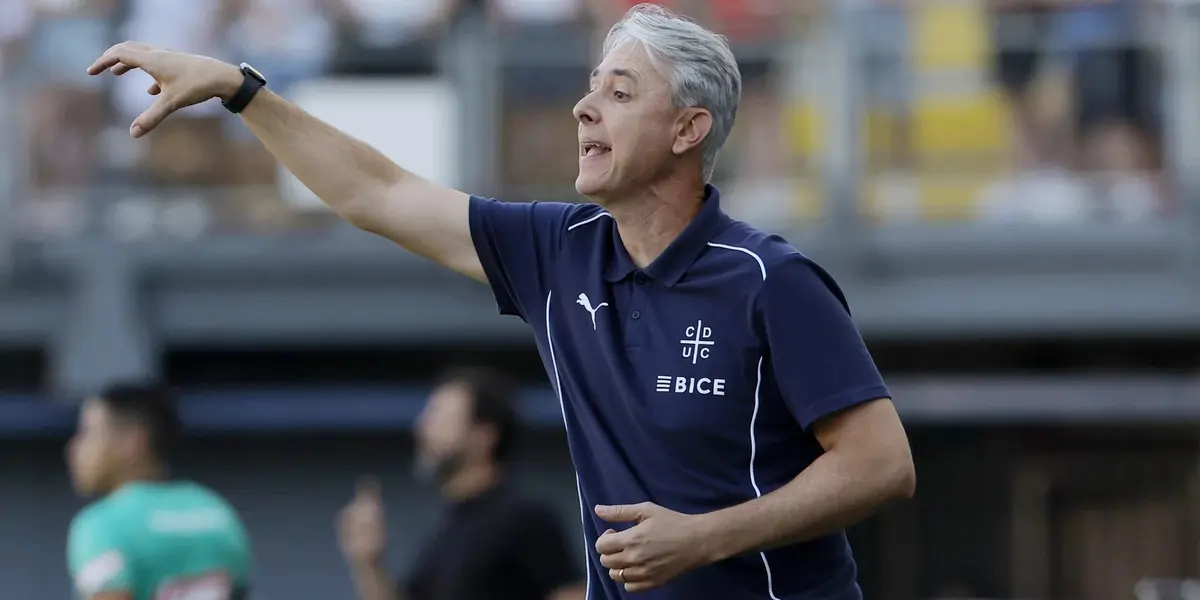 El entrenador no pudo estar en la banca para el partido ante Audax por una suspensión.