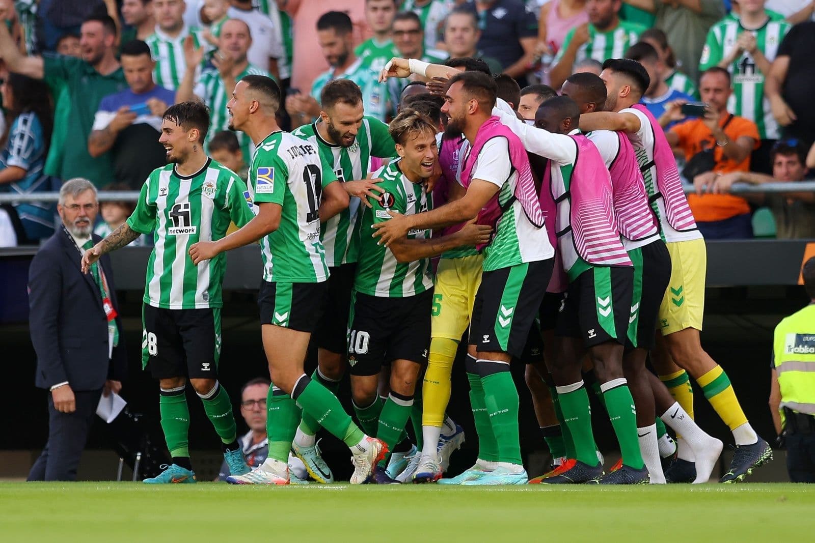 El equipo español ya está en nuestro país y enfrentará a las figuras del Betis. Con muchos ausentes, el Cacique se medirá ante un gran equipo.