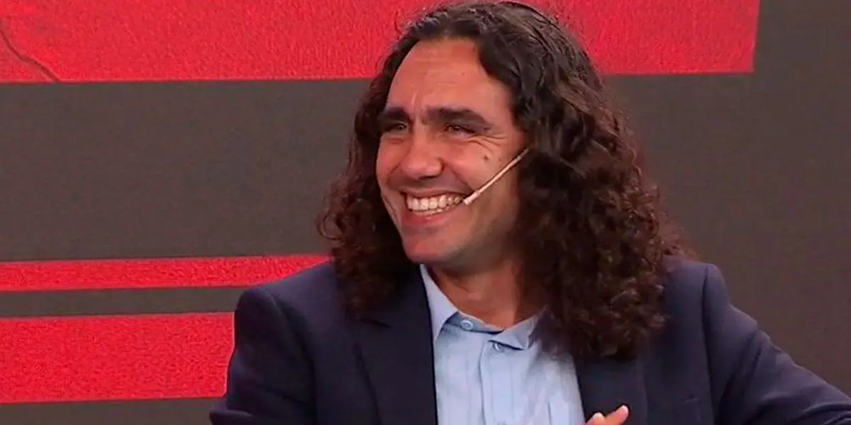 El ex lateral del Villarreal actualmente se desempeña en los medios de comunicación.