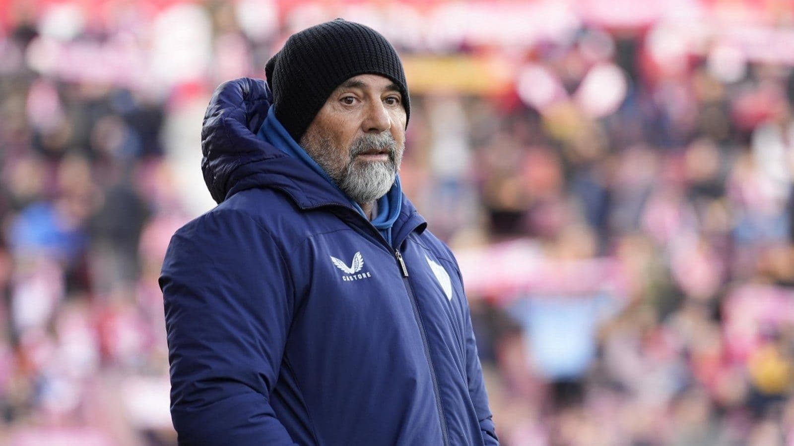 El ex técnico de la selección chilena tiene interés en sumar a un chileno para reforzar su plantilla