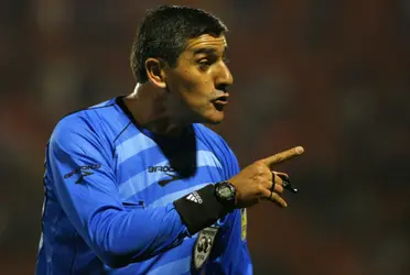 El exárbitro internacional también entra en el debate