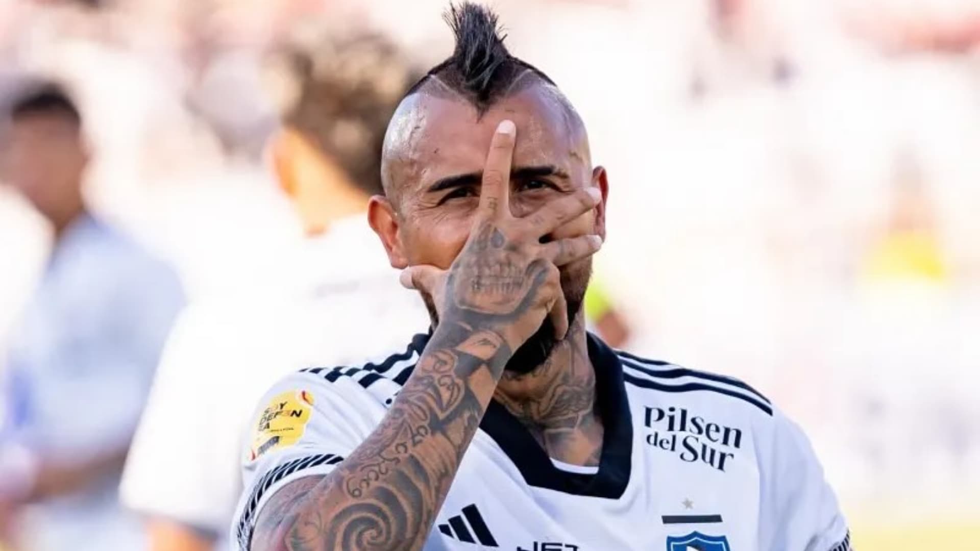 El fútbol une a los rivales: Cueva respalda la convocatoria de Vidal. Foto: Instagram